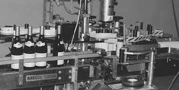 Several machines for labeling